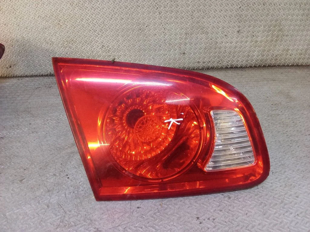 Lampa tylna w klapie – Hyundai Santa Fe (2006-2012)