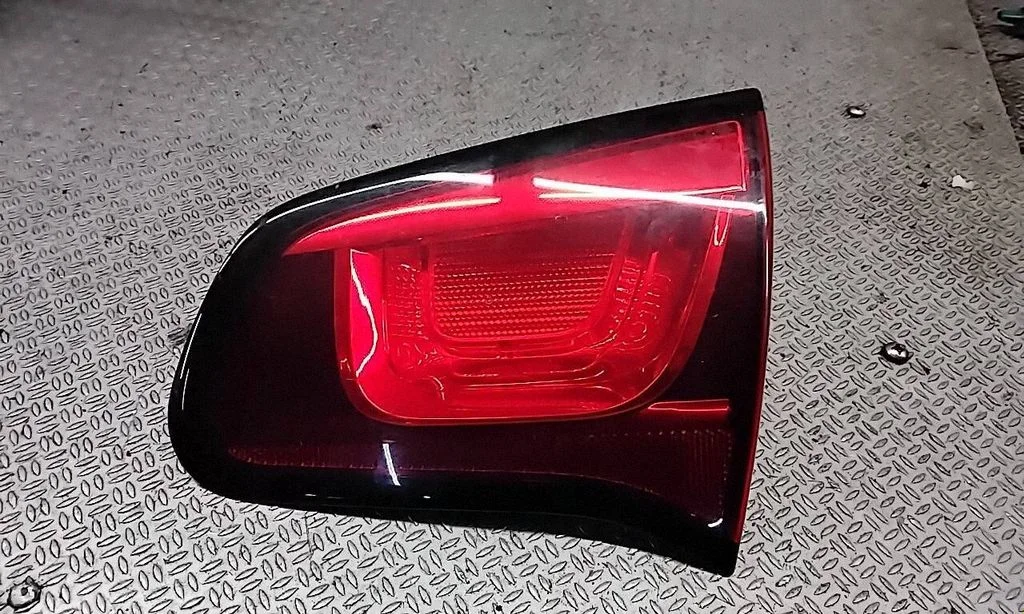 Tailgate rear/tail lights – Citroen C3 (2010-2016)