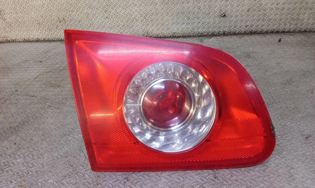 Tailgate rear/tail lights – Volkswagen Passat CC (2008-2016)