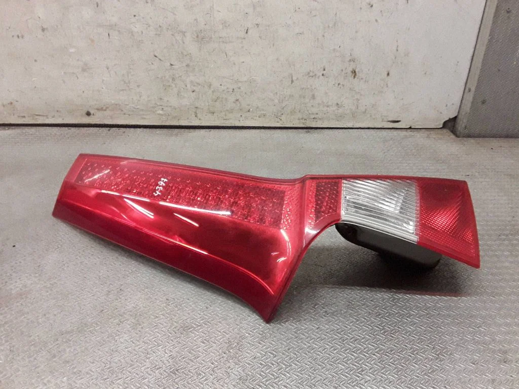 Tailgate rear/tail lights – Volvo XC70 (2008-2013)