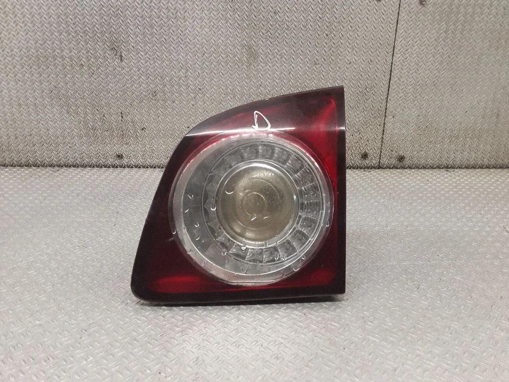 Lampa tylna w klapie 5M0945094H