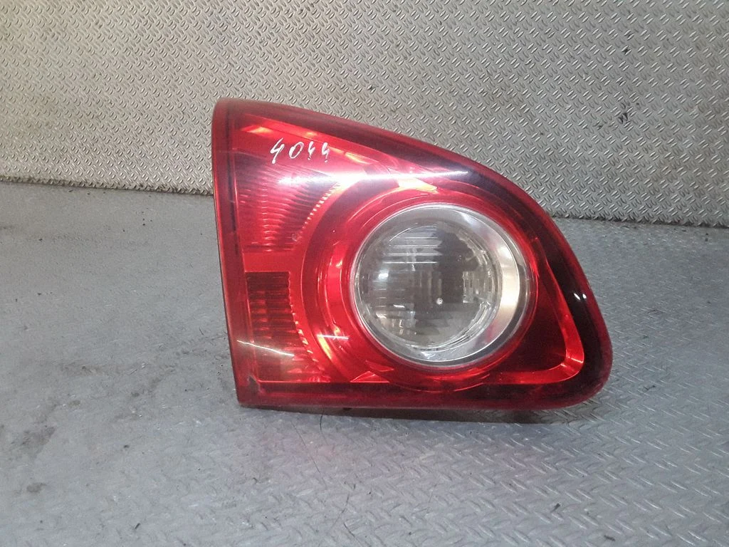 Tailgate rear/tail lights – Nissan Qashqai (2006-2010)