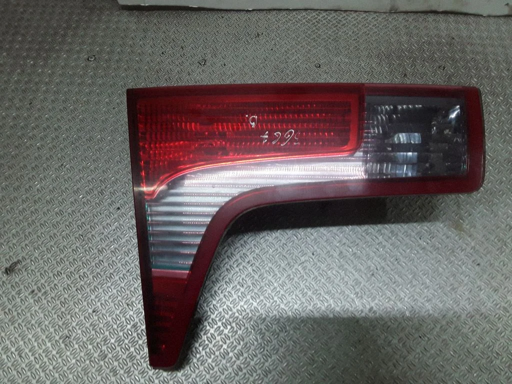 Tailgate rear/tail lights – Citroen C5 (2005-2008)