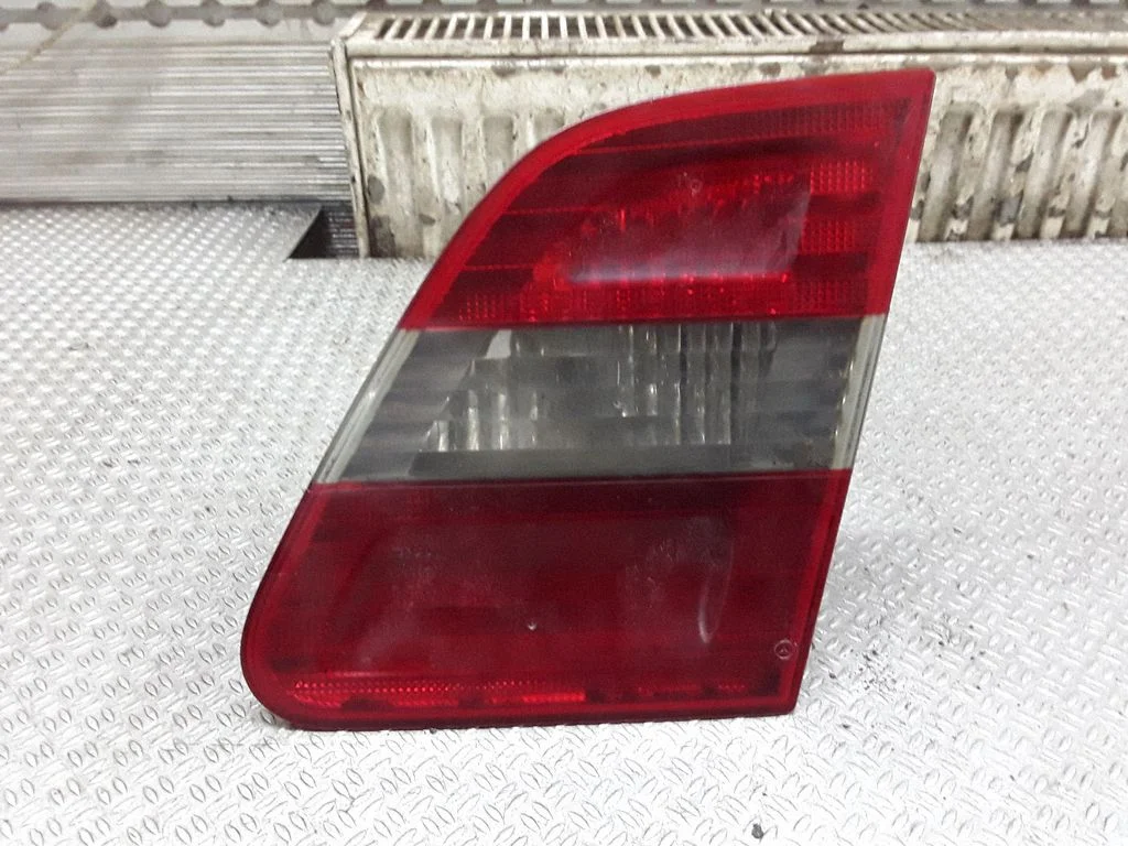 Tailgate rear/tail lights – Mercedes-Benz B-Class W245 (2005-2011)