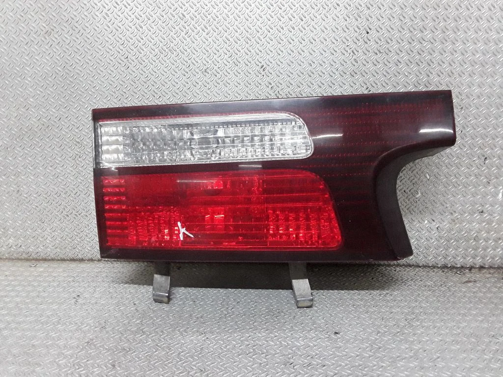 Aizmugurējais lukturis bagāžnieka vākā – Toyota Previa (XR30, XR40) II (2000-2006)