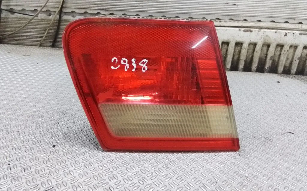 Tailgate rear/tail lights – BMW 3 Series E46 (1998-2005)
