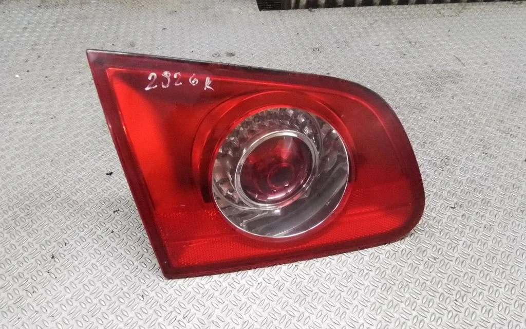 Lampa tylna w klapie 27449002
