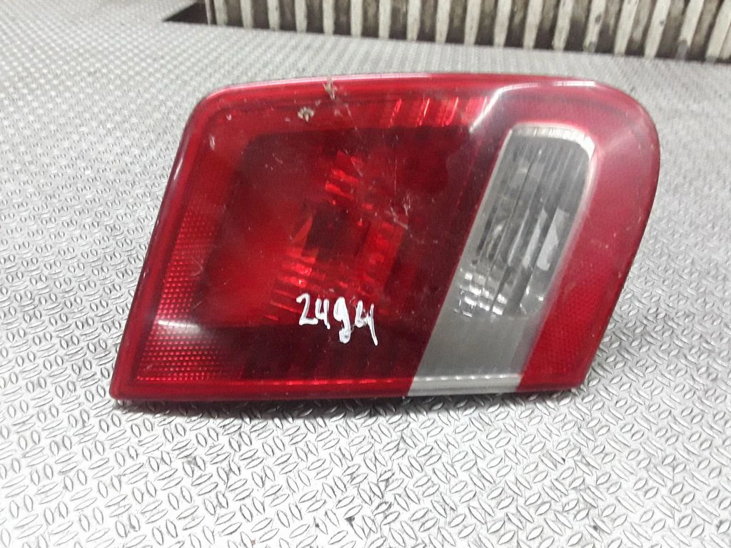 Lampa tylna w klapie – lewa