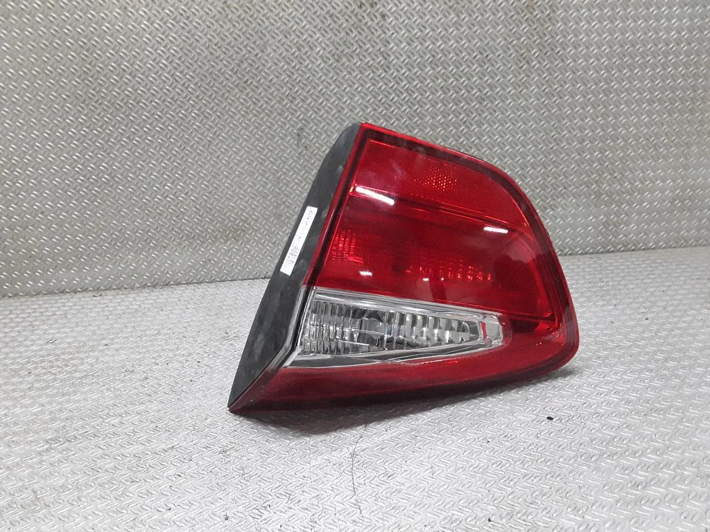 Lampa tylna w klapie 92404
