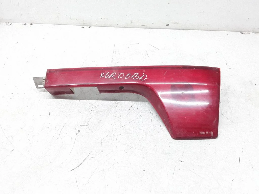 Aizmugurējais lukturis bagāžnieka vākā – Seat Cordoba (6K) (1993-1999)