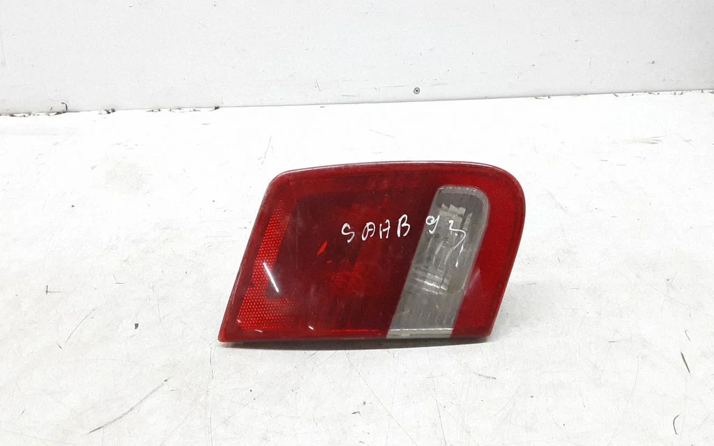 Lampa tylna w klapie 12785765