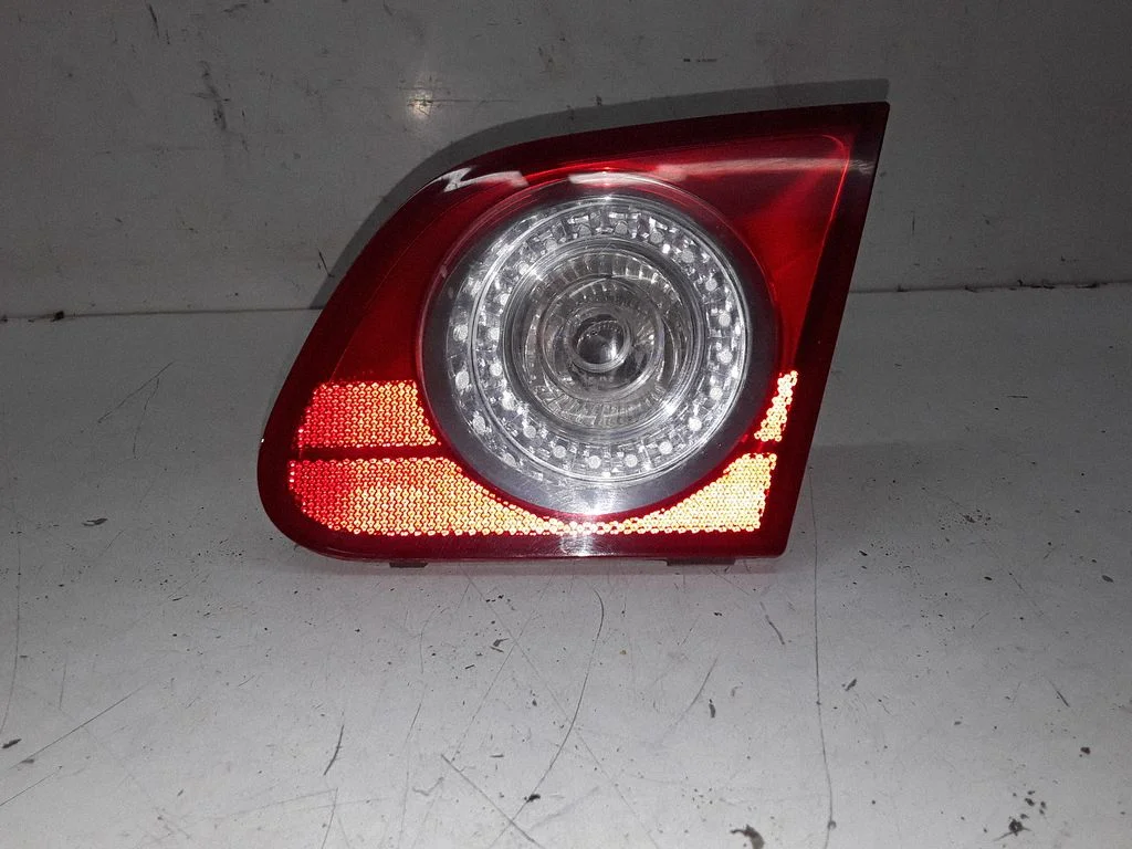 Tailgate rear/tail lights – Volkswagen Passat CC (2008-2016)