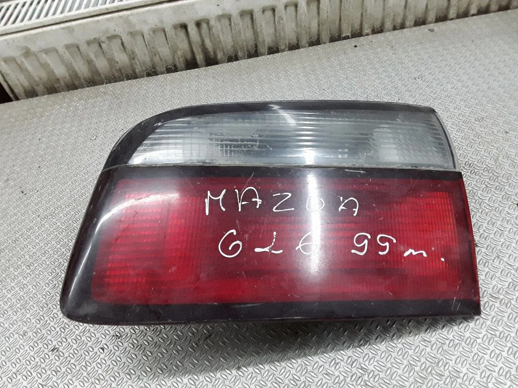 Lampa tylna w klapie R2267