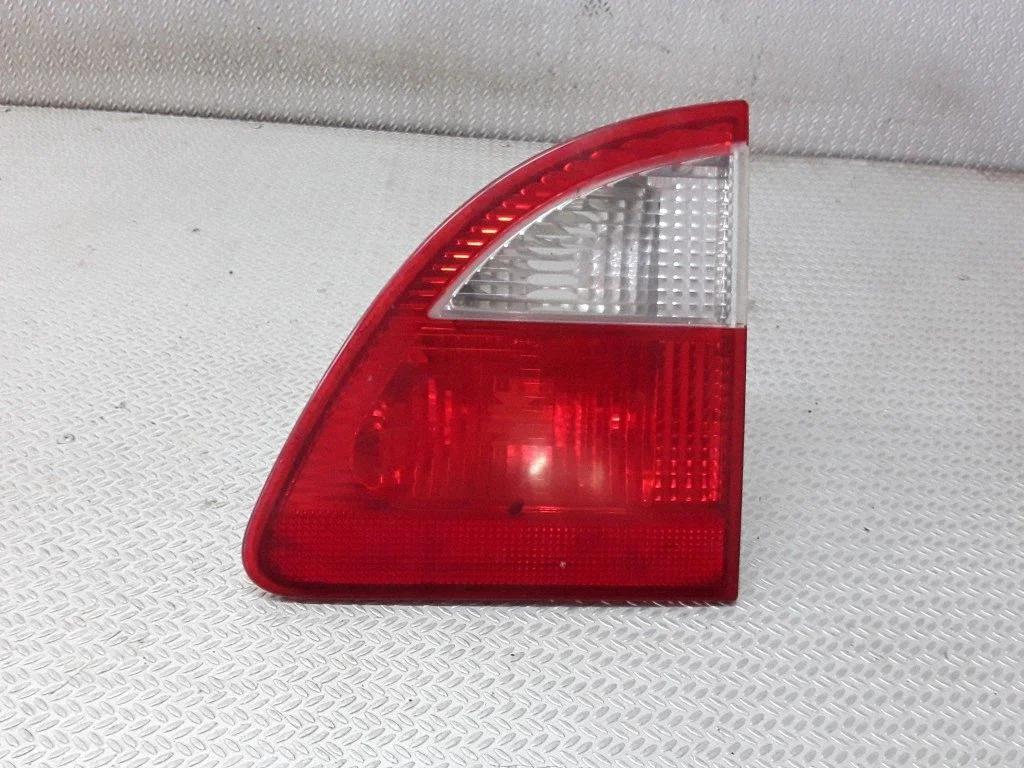 Tailgate rear/tail lights – Ford Galaxy (2000-2006)