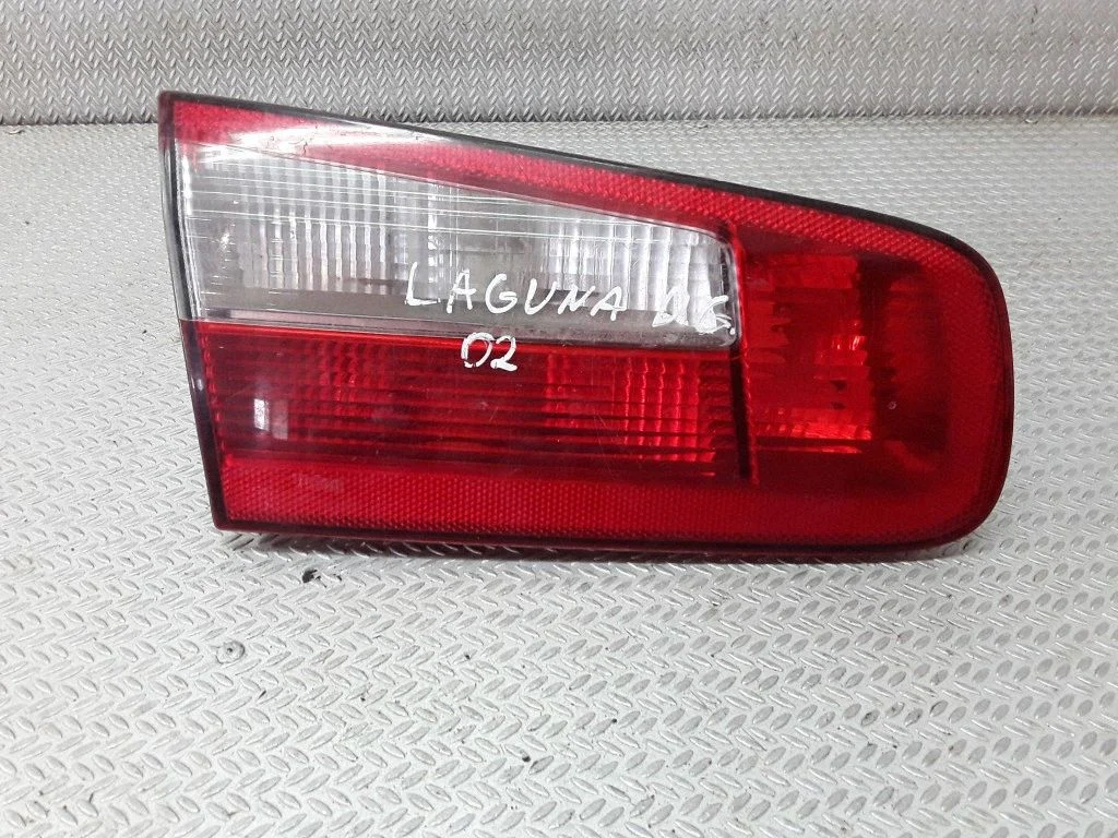 Tailgate rear/tail lights – Renault Laguna II (2001-2007)