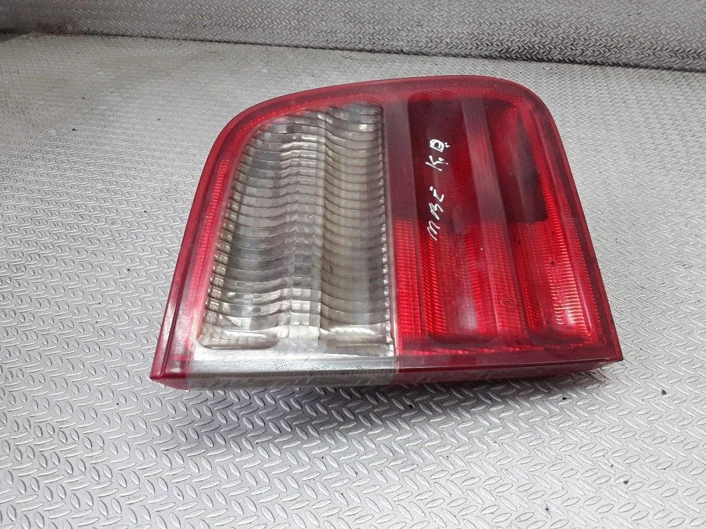 Lampa tylna w klapie A2108205964
