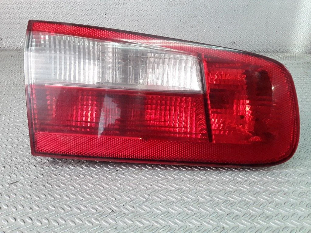 Tailgate rear/tail lights – Renault Laguna II (2001-2007)