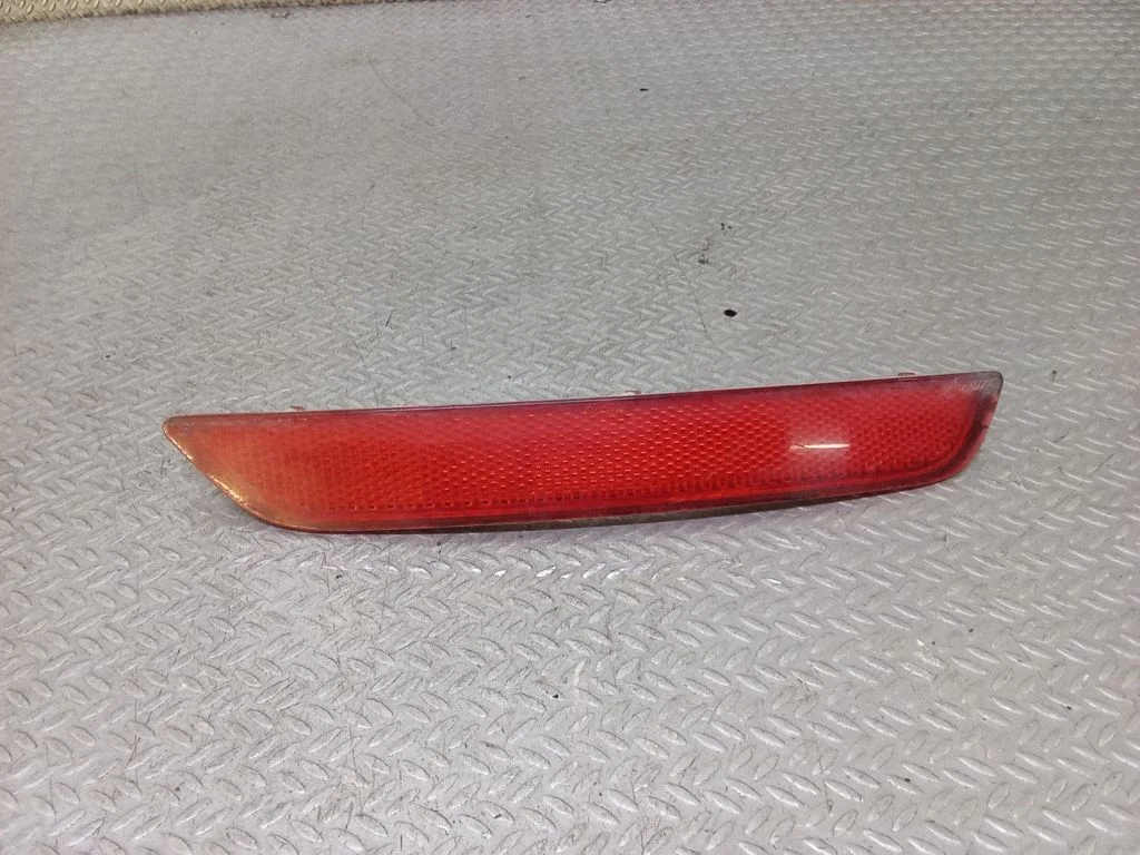 Rear tail light reflector – Ford Mondeo MK IV (2007-2014)