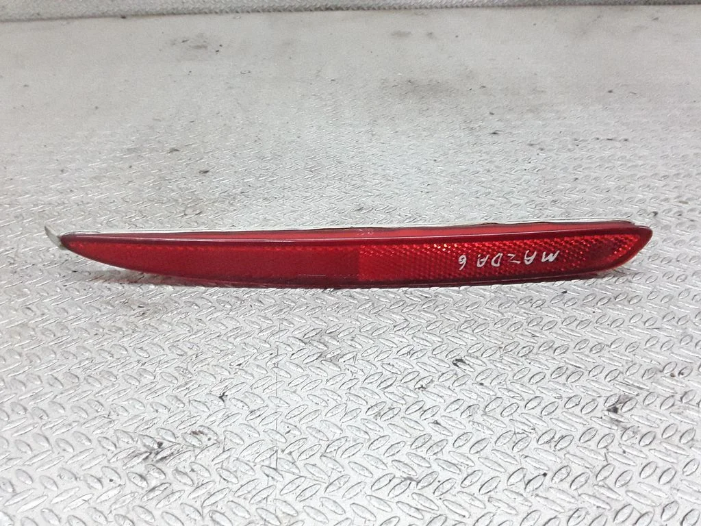 Rear tail light reflector – Mazda 6 (2002-2008)