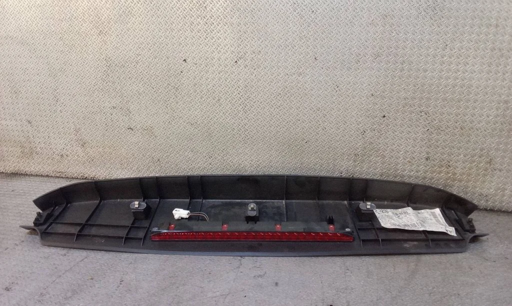Third/center stoplight – Fiat Croma (2006-2016)