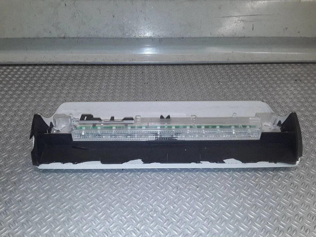 Papildu stopgaismas lukturis – Citroen C5 (2008-2016)