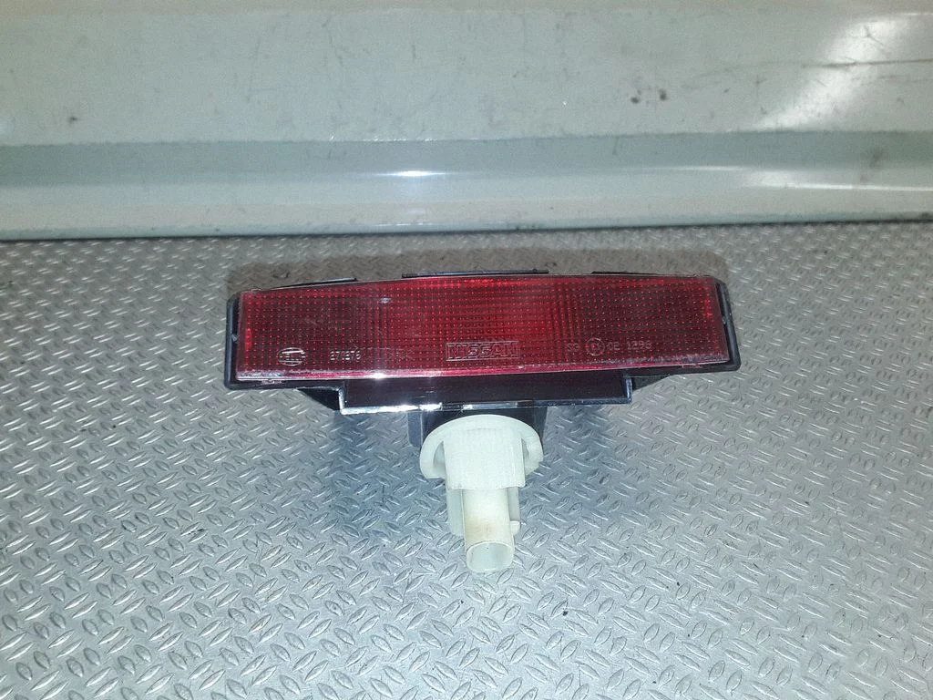 Papildu stopgaismas lukturis – Nissan Primera (2002-2007)