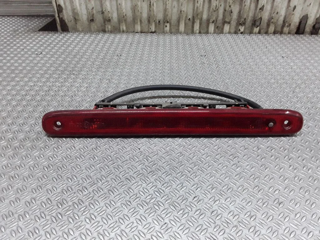 Papildu stopgaismas lukturis – Toyota Aygo AB10 (2005-2014)