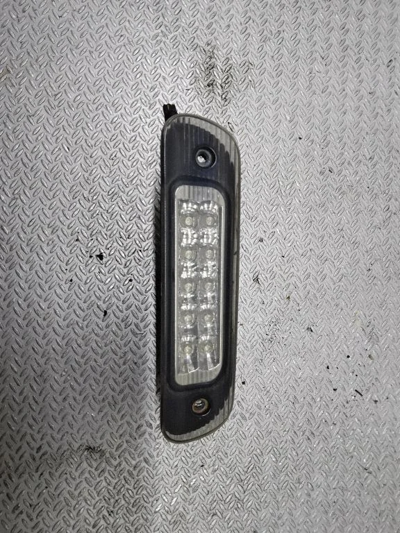 Papildu stopgaismas lukturis – Jeep Grand Cherokee (WJ) (1999-2004)