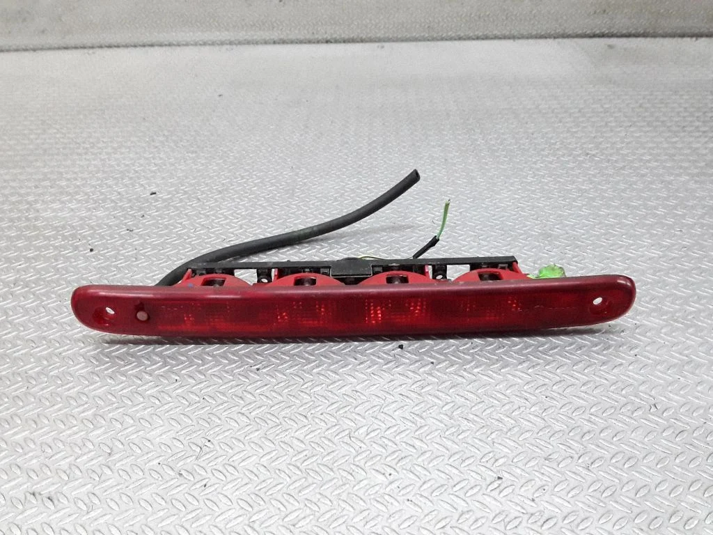Papildu stopgaismas lukturis – Toyota Aygo AB10 (2005-2014)