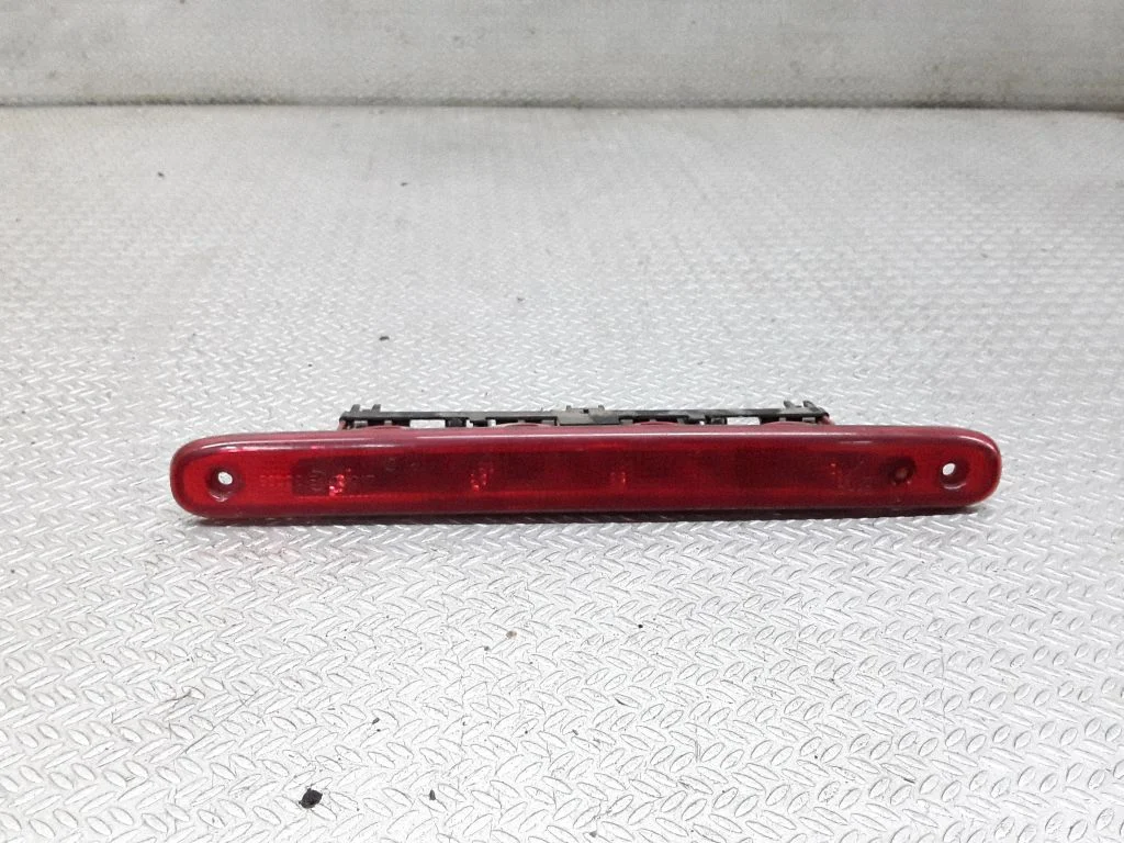 Papildu stopgaismas lukturis – Toyota Aygo AB10 (2005-2014)
