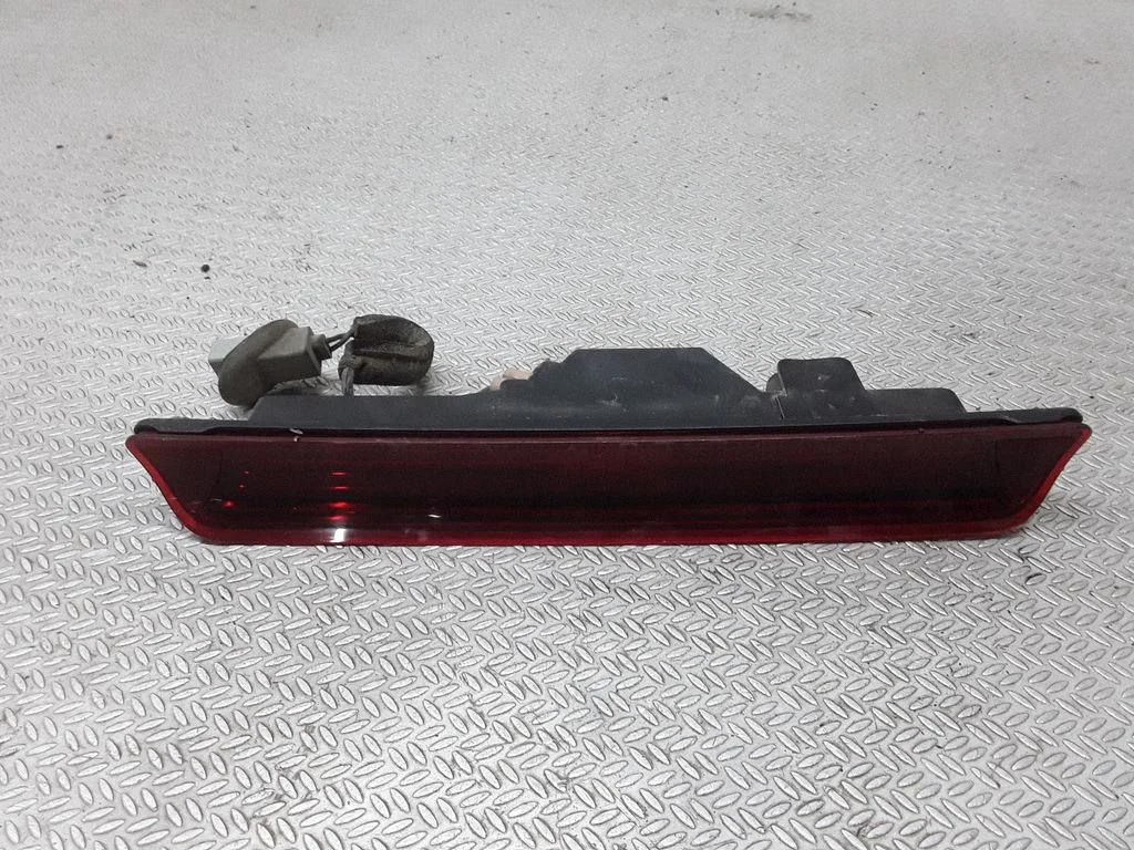 Third/center stoplight – Honda FR-V (2004-2009)