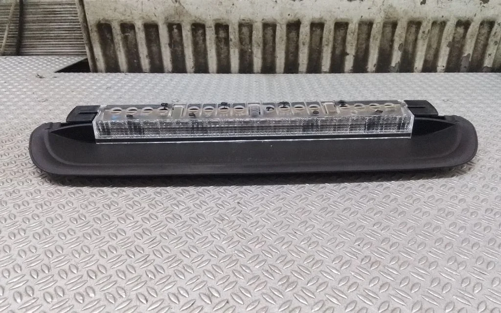 Trzecie światło stop – BMW Seria 5 E60 E61 (2004-2010)