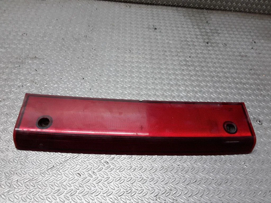Third/center stoplight – Ford Focus C-MAX (2003-2010)