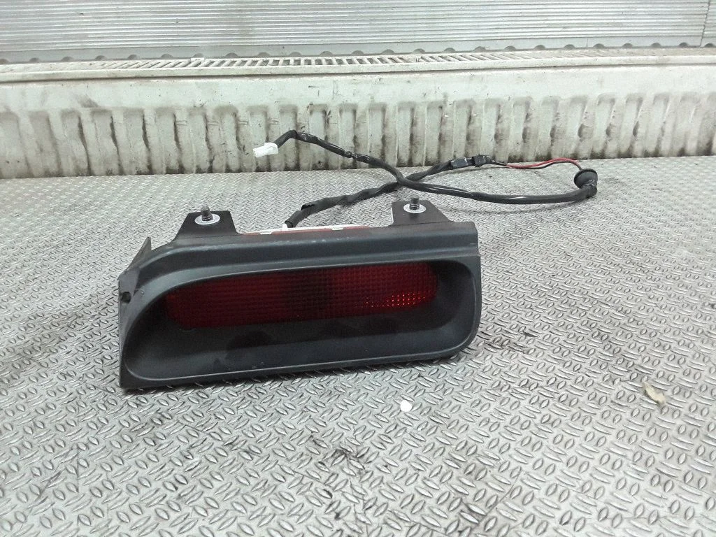Papildu stopgaismas lukturis – Nissan Patrol Y61 (1997-2009)