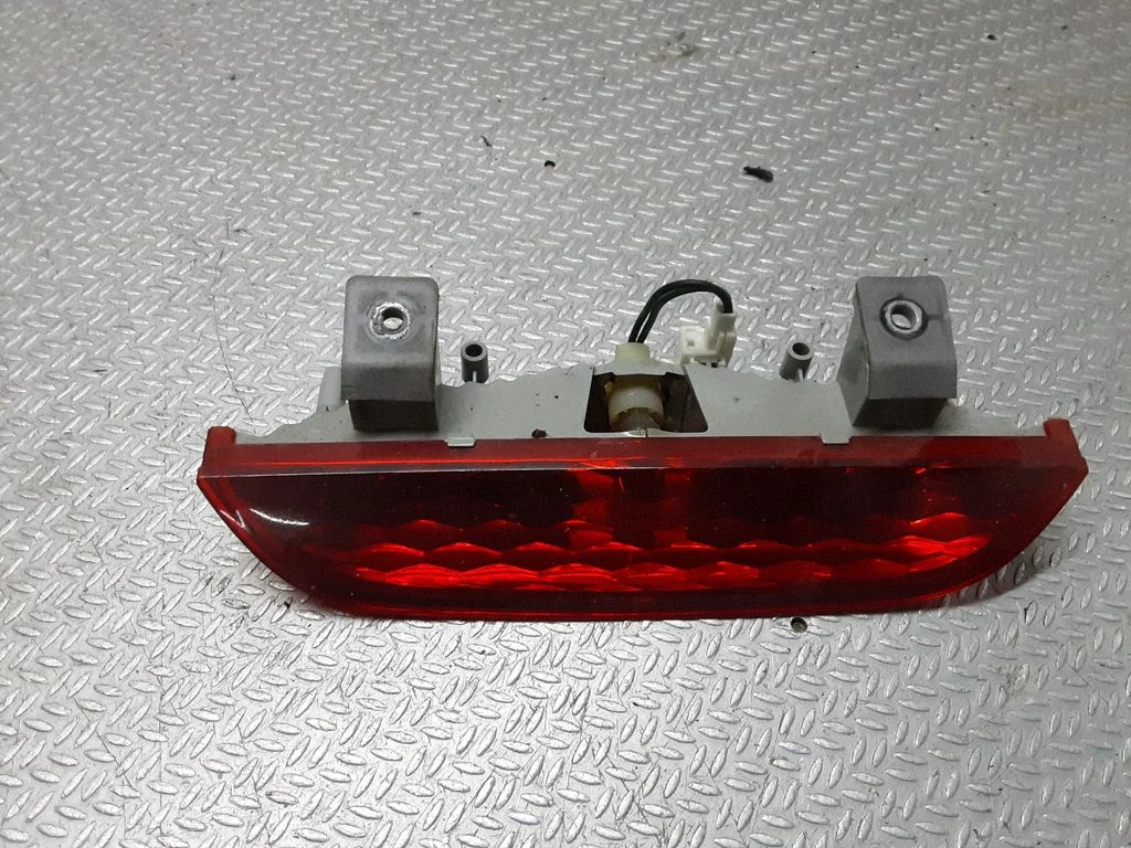 Papildu stopgaismas lukturis – KIA Picanto (2004-2011)
