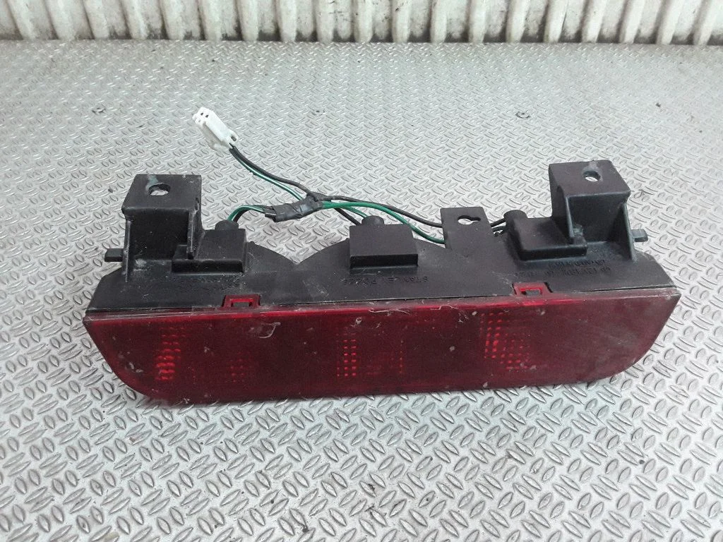 Third/center stoplight – Mitsubishi Pajero Sport I (1996-2008)