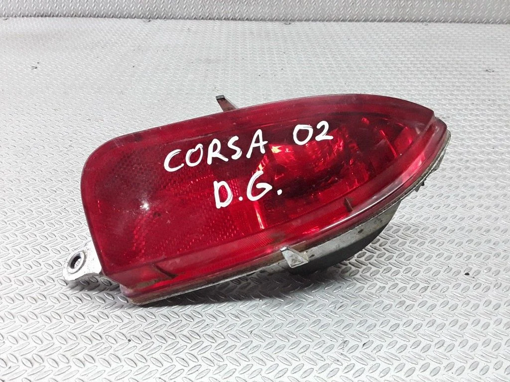 Third/center stoplight – Opel Corsa C (2000-2006)