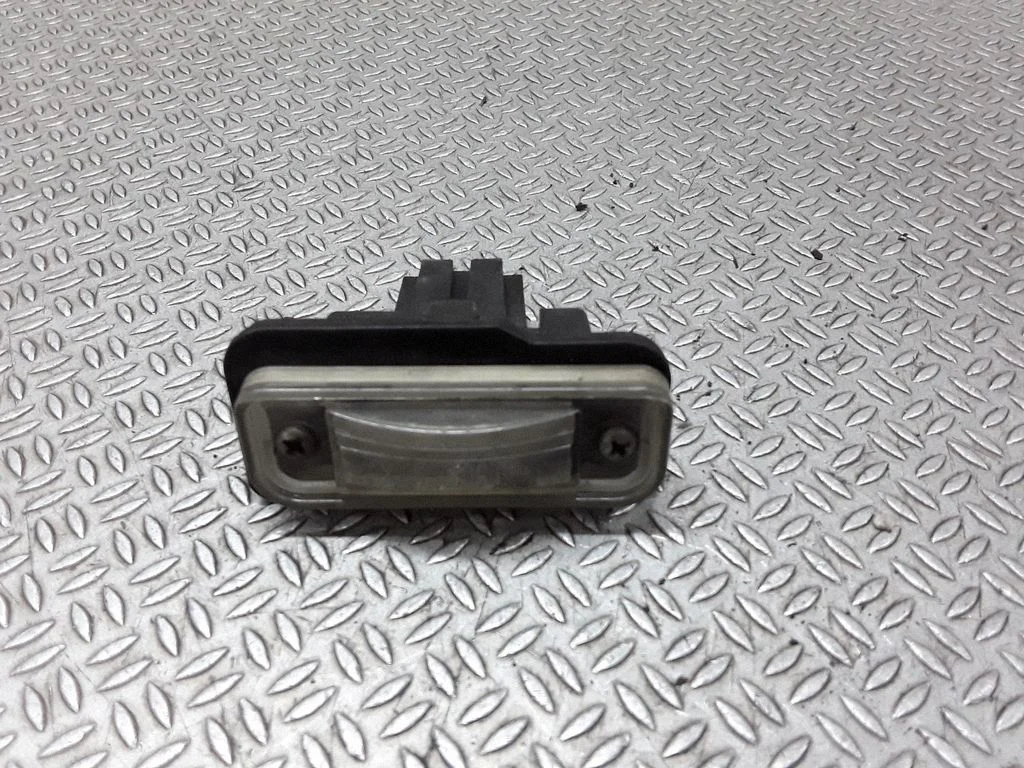 Number plate light – Mercedes-Benz E-Class W211 (2002-2009)
