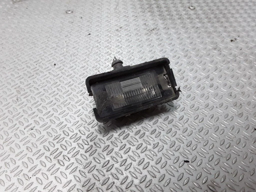 Numura zīmes apgaismojums – Seat Ibiza II (6k) (1999-2002)