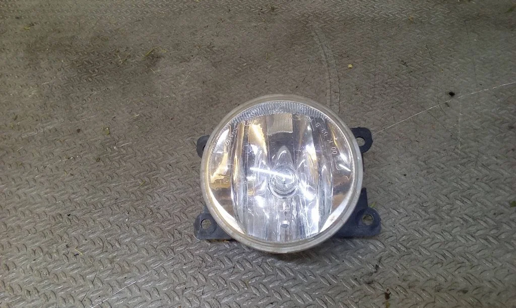 Priekšējais miglas lukturis – Peugeot 208 I (2012-2019)