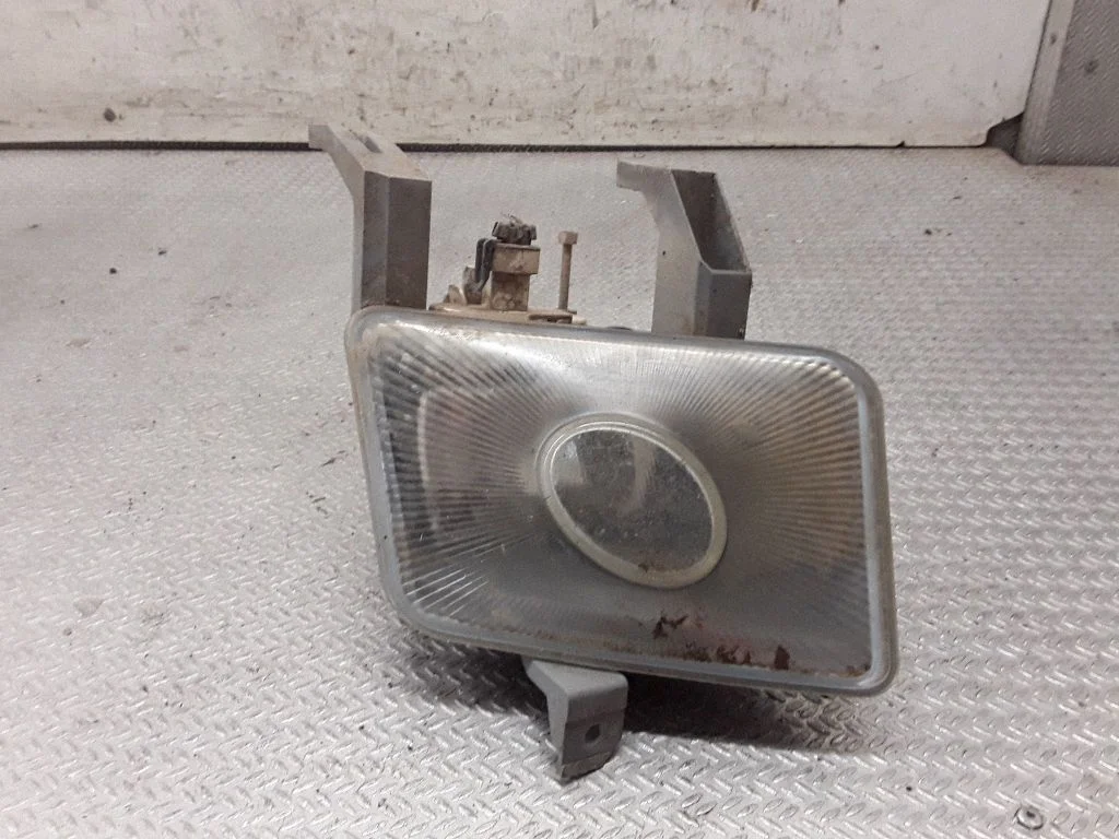 Front fog light 90585029