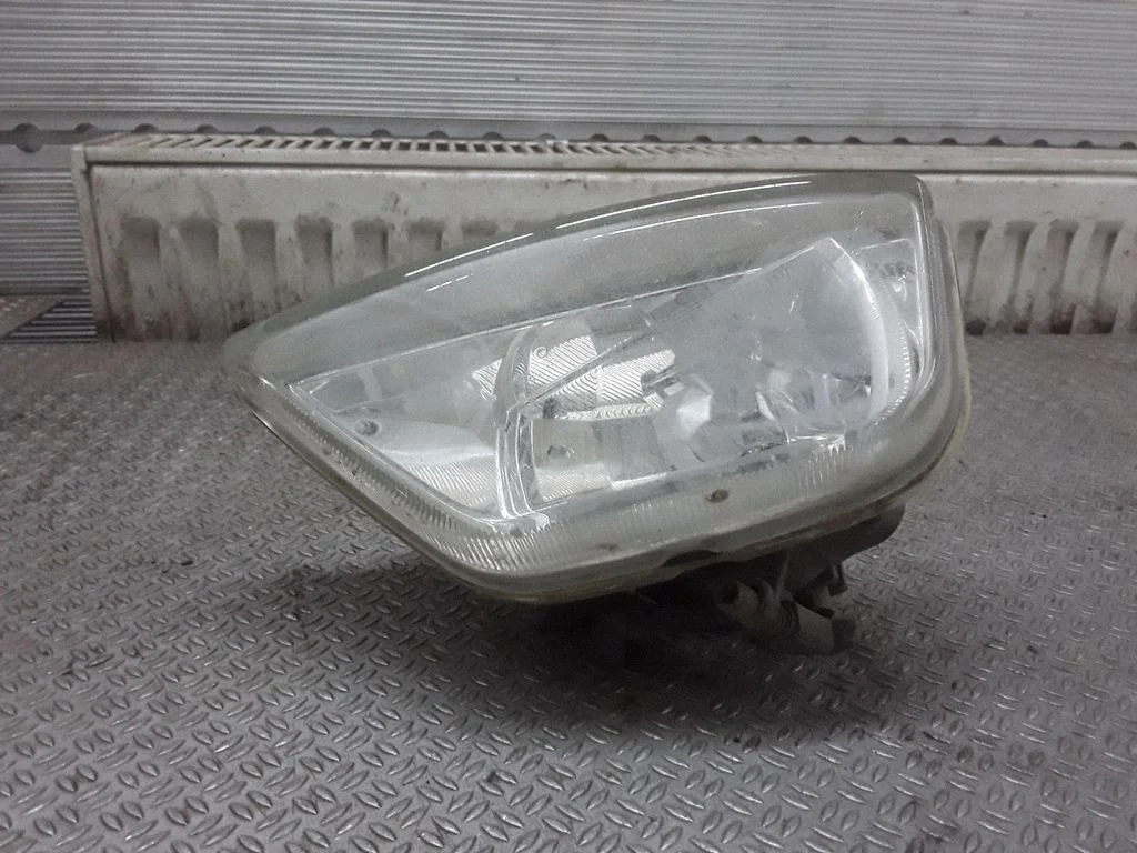Halogen przedni 2M5115201AG