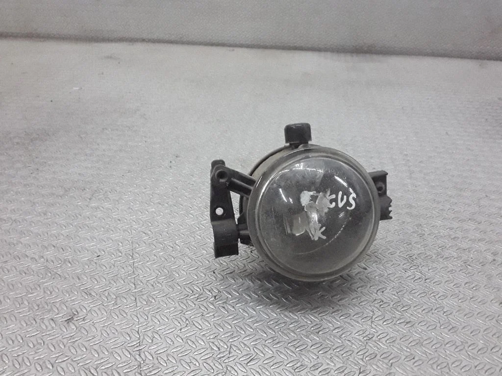 Priekšējais miglas lukturis 3M5115K202AA