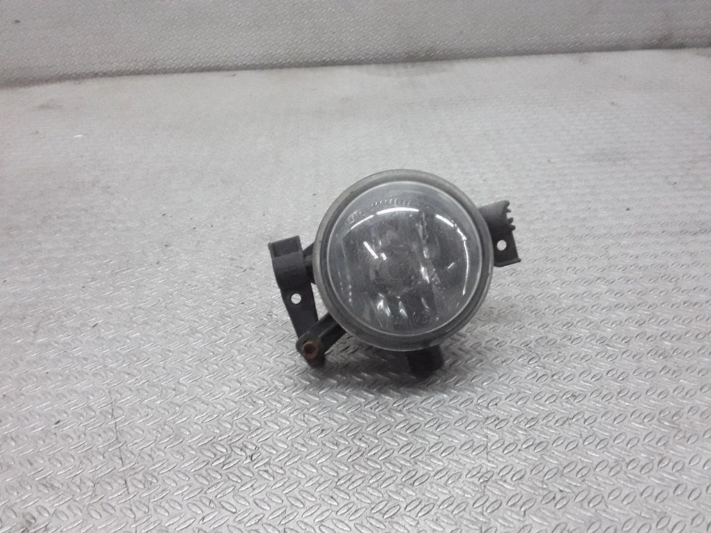 Priekšējais miglas lukturis 3M5115K201AA