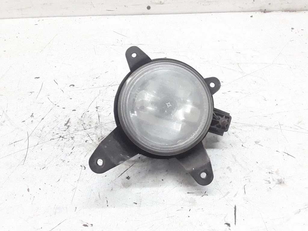 Front fog light – KIA Carens I (1999-2006)