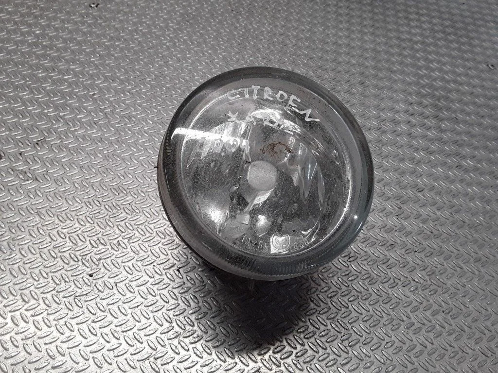Priekšējais miglas lukturis 9648947780