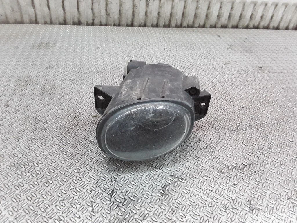 Priekšējais miglas lukturis 1M0941700A