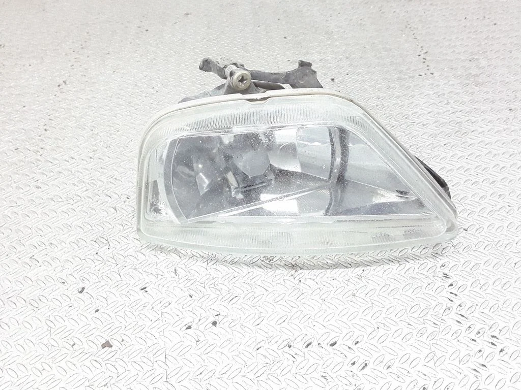 Front fog light – left