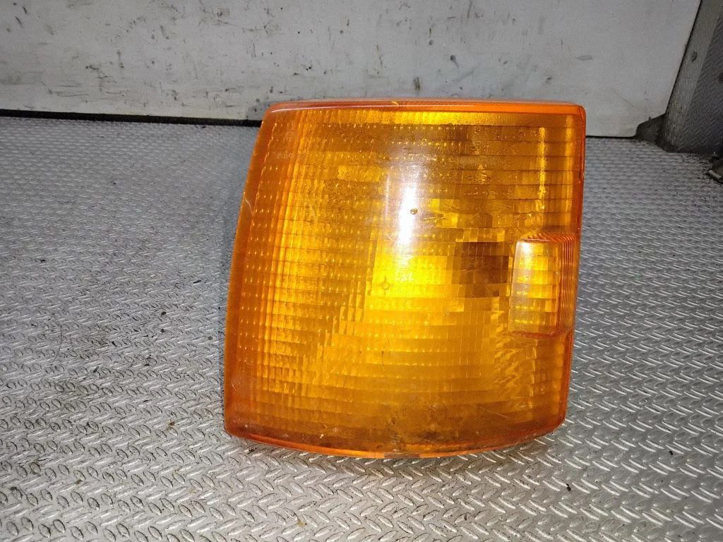 Front indicator light – Volkswagen Transporter - Caravelle T4 (1991-2003)
