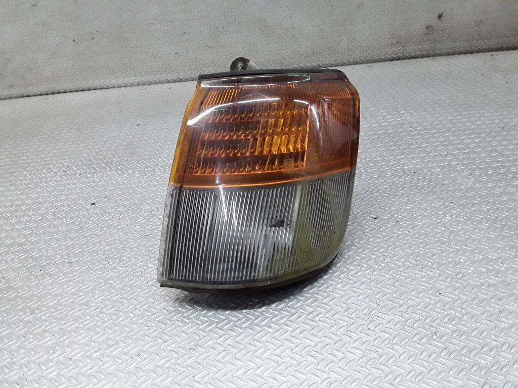 Priekšējais pagrieziena lukturis – Mitsubishi Pajero (1991-1999)